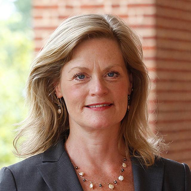 Lili Powell faculty headshot