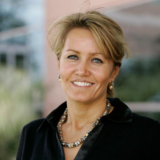 Kim Whitler faculty headshot